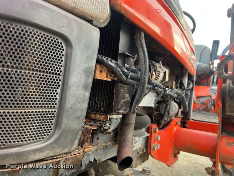 image for item JU9770 Kubota L3430  MFWD tractor