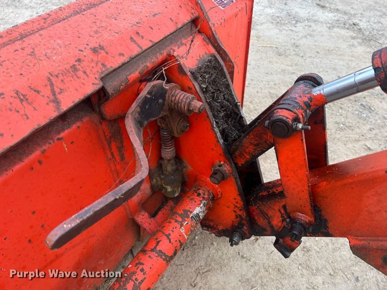 image for item JU9770 Kubota L3430  MFWD tractor