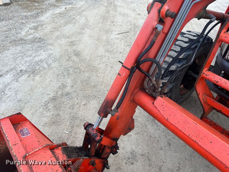 image for item JU9770 Kubota L3430  MFWD tractor