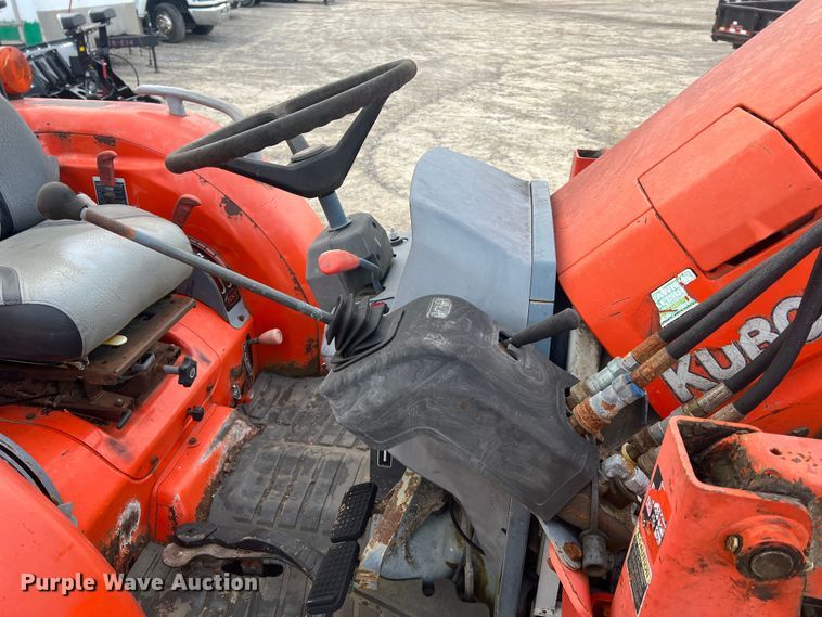 image for item JU9770 Kubota L3430  MFWD tractor