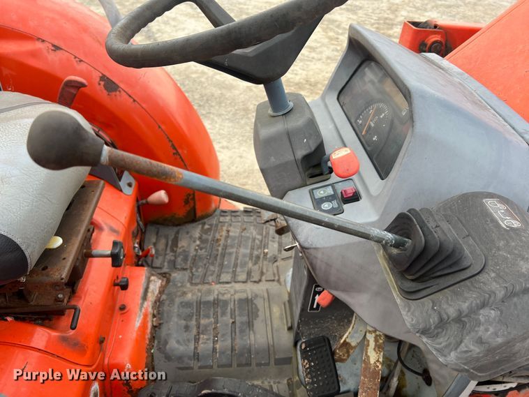 image for item JU9770 Kubota L3430  MFWD tractor