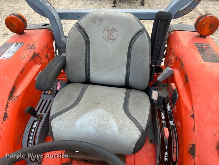 image for item JU9770 Kubota L3430  MFWD tractor