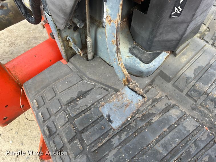 image for item JU9770 Kubota L3430  MFWD tractor