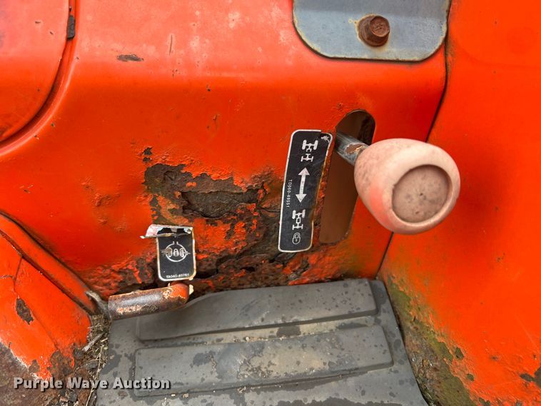 image for item JU9770 Kubota L3430  MFWD tractor