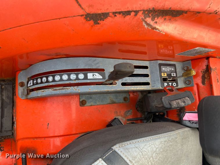 image for item JU9770 Kubota L3430  MFWD tractor