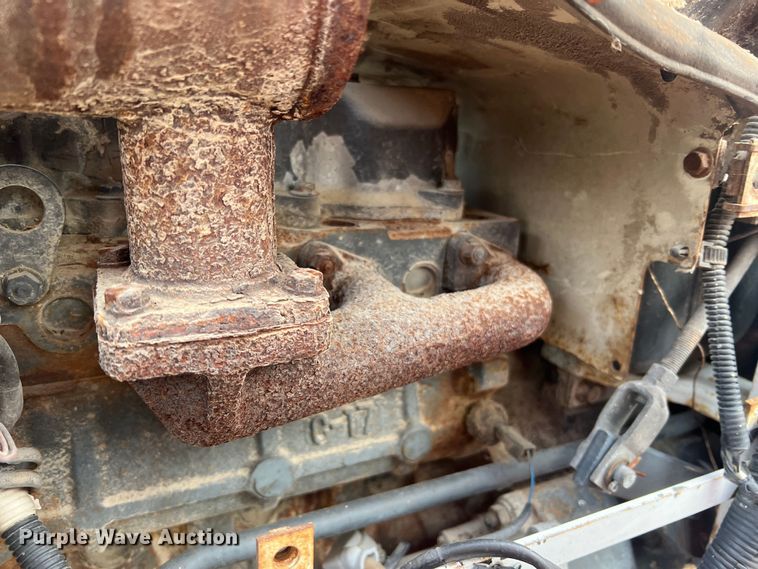 image for item JU9770 Kubota L3430  MFWD tractor