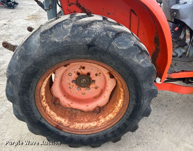 image for item JU9770 Kubota L3430  MFWD tractor