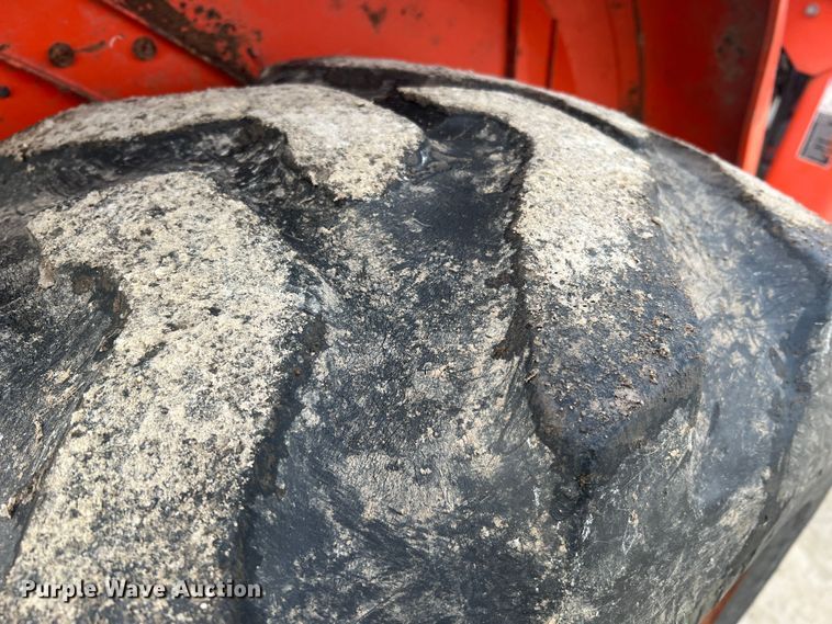 image for item JU9770 Kubota L3430  MFWD tractor