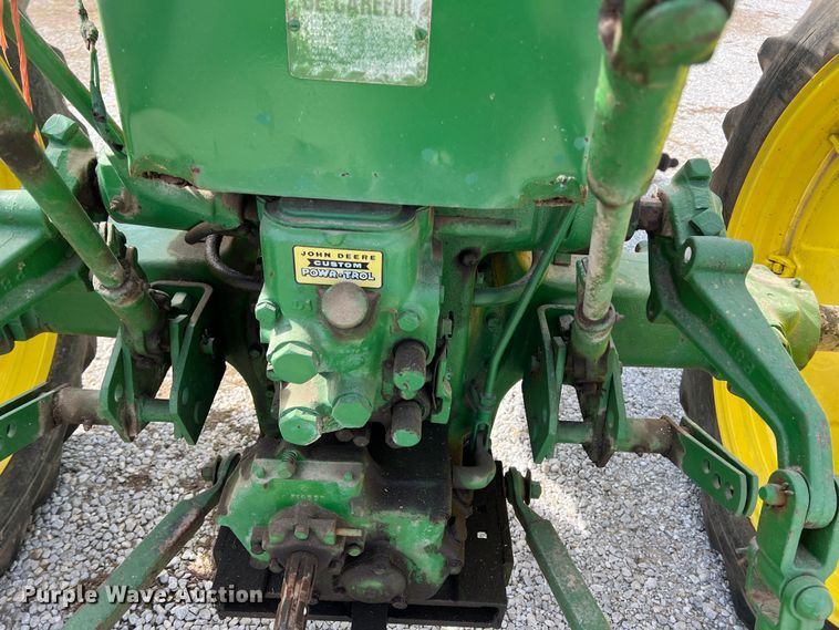 image for item JV9495 1954 John Deere 60  tractor