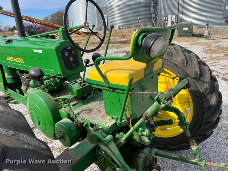 image for item JV9495 1954 John Deere 60  tractor