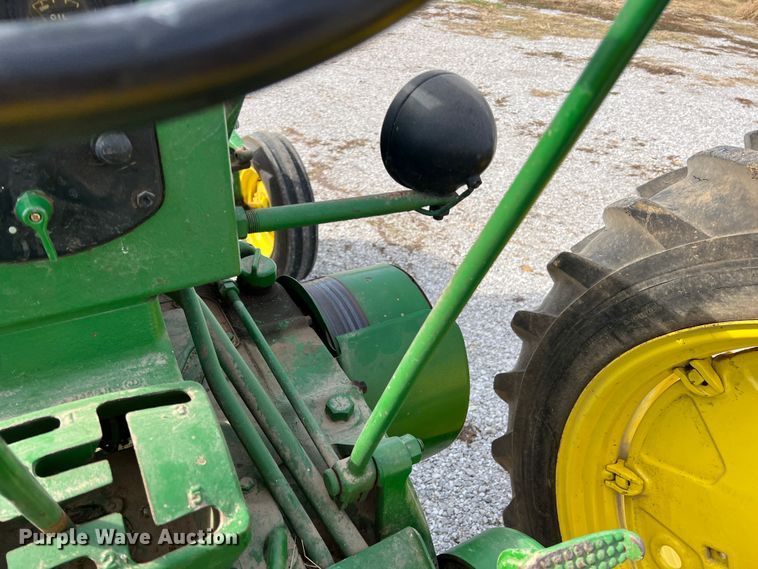 image for item JV9495 1954 John Deere 60  tractor