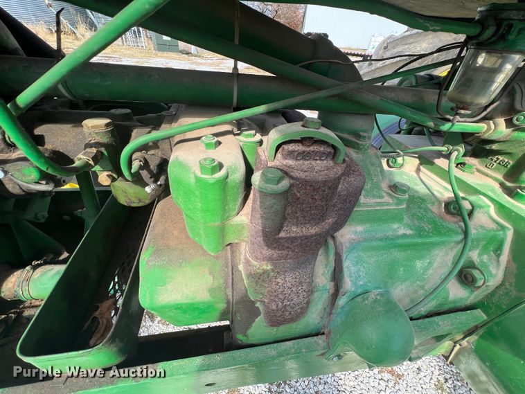 image for item JV9495 1954 John Deere 60  tractor