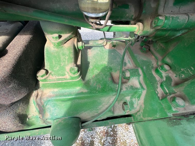 image for item JV9495 1954 John Deere 60  tractor