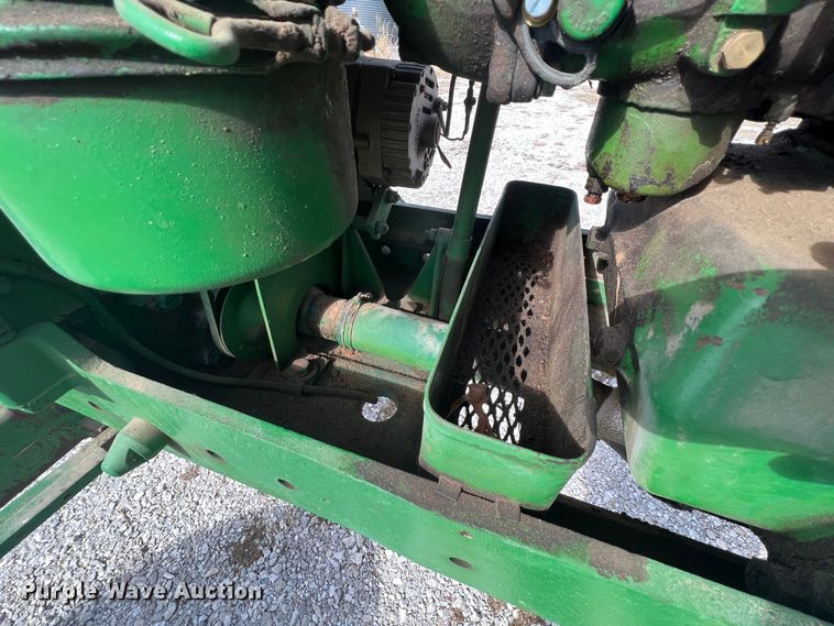 image for item JV9495 1954 John Deere 60  tractor