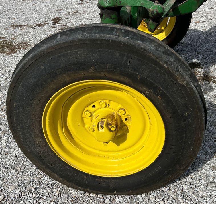 image for item JV9495 1954 John Deere 60  tractor