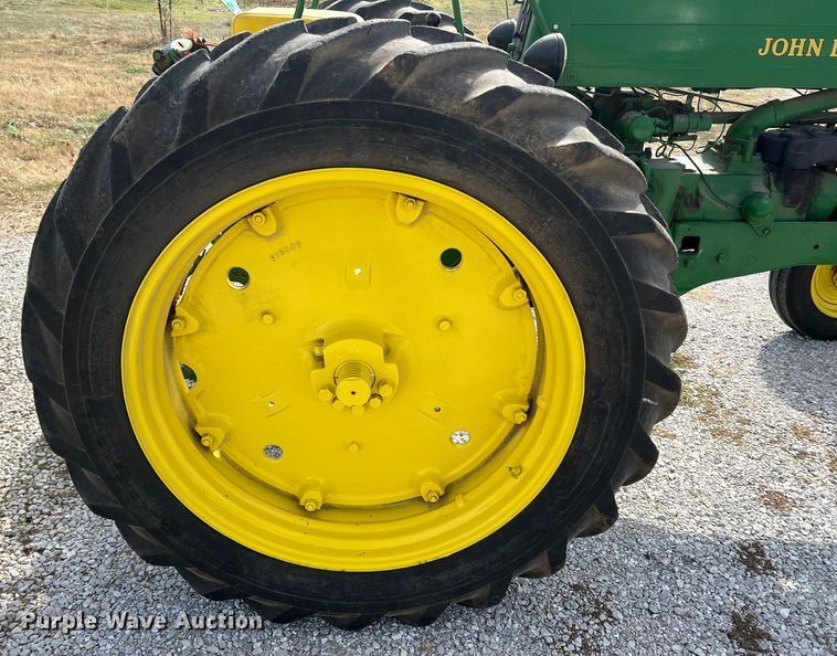 image for item JV9495 1954 John Deere 60  tractor