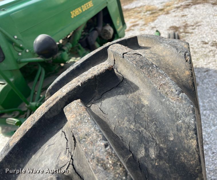 image for item JV9495 1954 John Deere 60  tractor