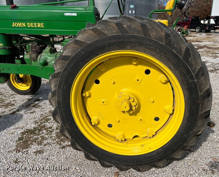 image for item JV9495 1954 John Deere 60  tractor