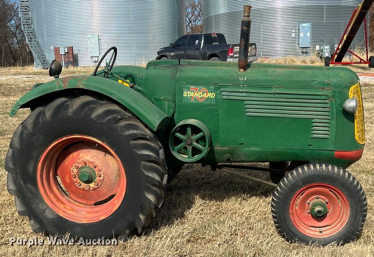 image for item JV9496 Oliver 70  tractor