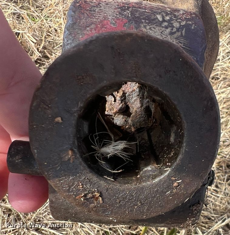 image for item JV9497 International 1150  feed grinder/mixer