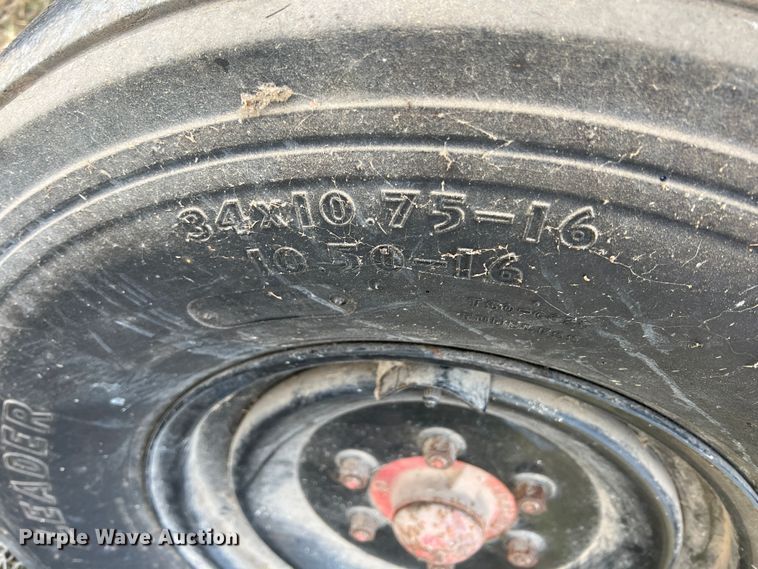 image for item JV9497 International 1150  feed grinder/mixer