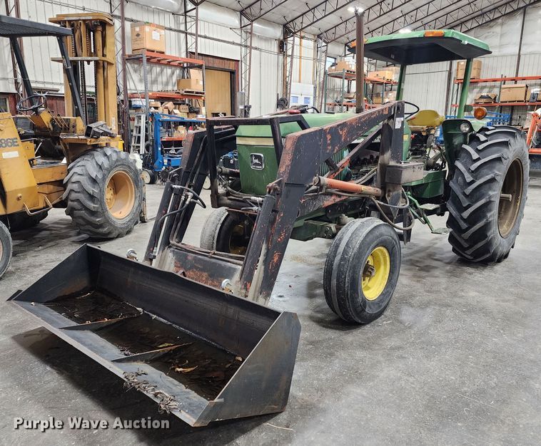 image for item JW9932 1980 John Deere 2940  tractor