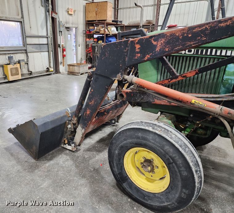 image for item JW9932 1980 John Deere 2940  tractor