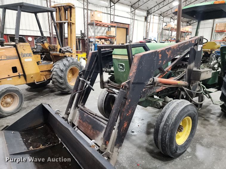 image for item JW9932 1980 John Deere 2940  tractor