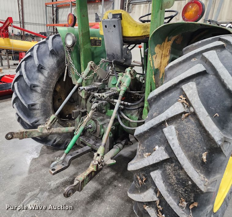 image for item JW9932 1980 John Deere 2940  tractor