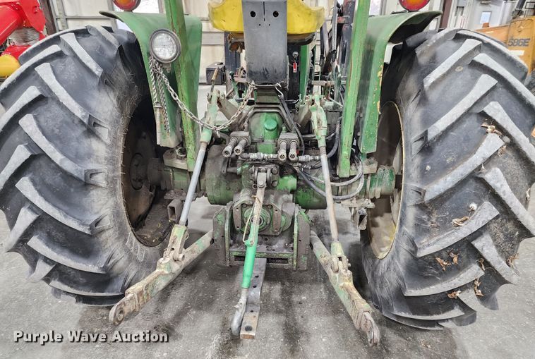 image for item JW9932 1980 John Deere 2940  tractor