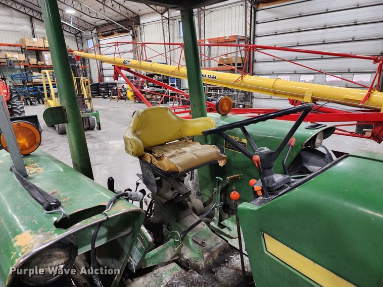 image for item JW9932 1980 John Deere 2940  tractor