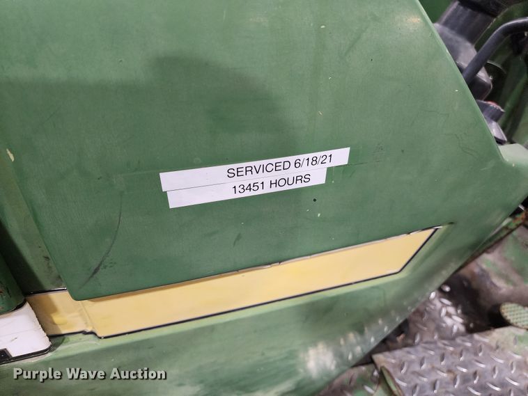 image for item JW9932 1980 John Deere 2940  tractor