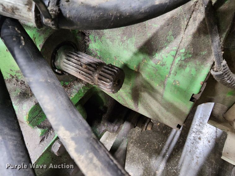 image for item JW9932 1980 John Deere 2940  tractor