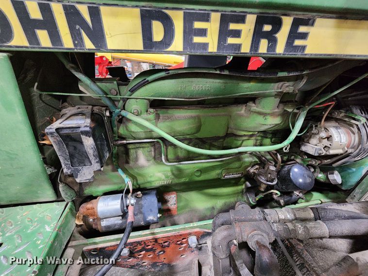 image for item JW9932 1980 John Deere 2940  tractor