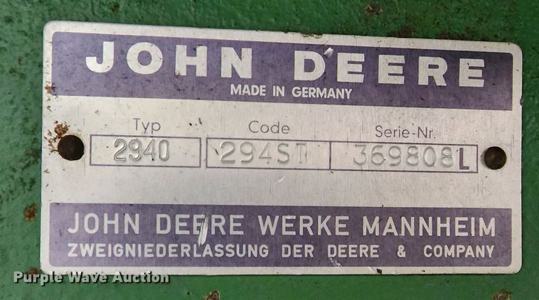 image for item JW9932 1980 John Deere 2940  tractor