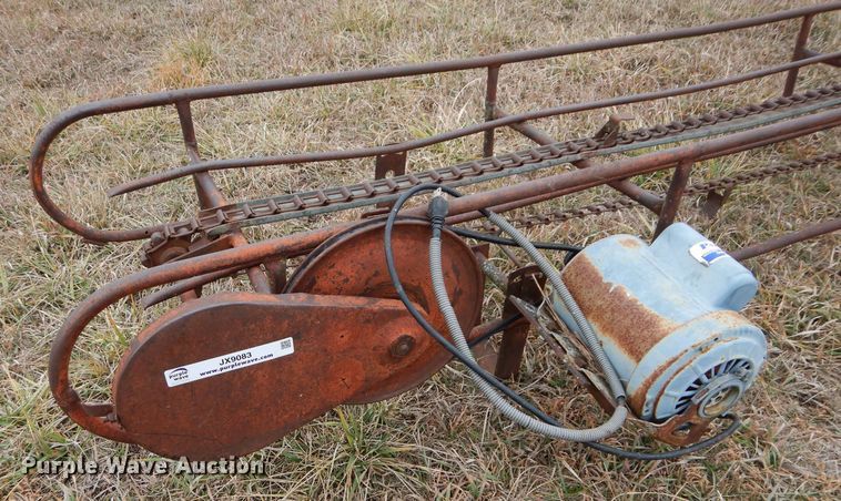 image for item JX9083 19'L hay bale elevator