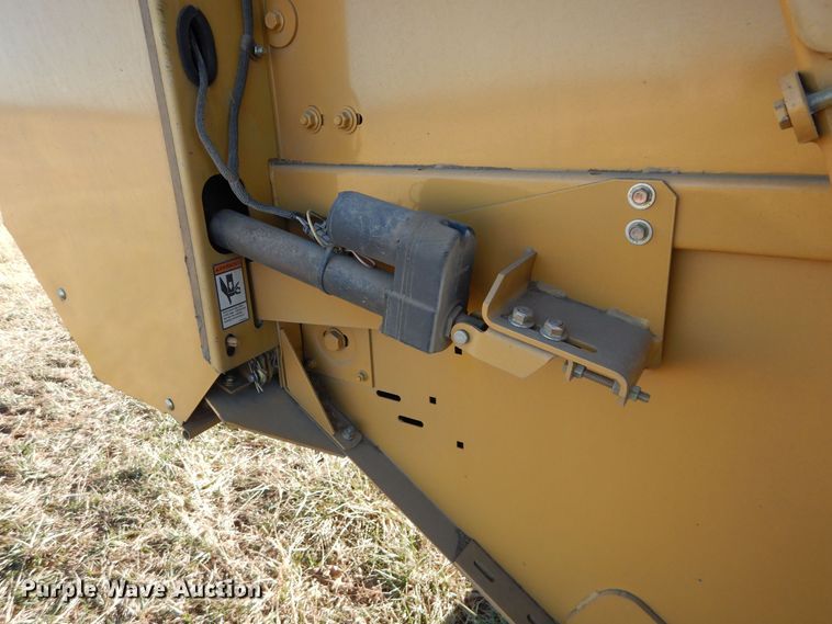 image for item JX9085 2008 AGCO Challenger RB563  round baler