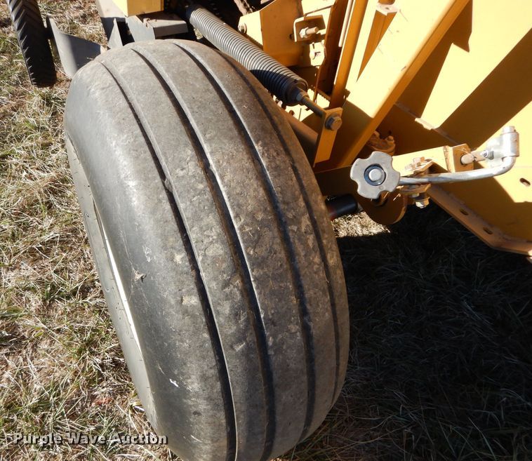 image for item JX9085 2008 AGCO Challenger RB563  round baler