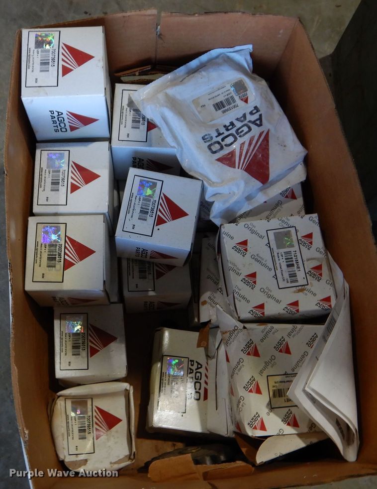 image for item JX9085 2008 AGCO Challenger RB563  round baler