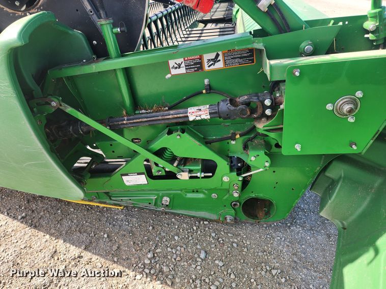 image for item KC9382 2017 John Deere 635FD HydraFlex  flex draper head