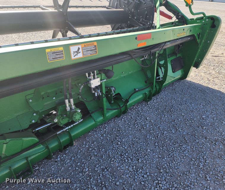 image for item KC9382 2017 John Deere 635FD HydraFlex  flex draper head