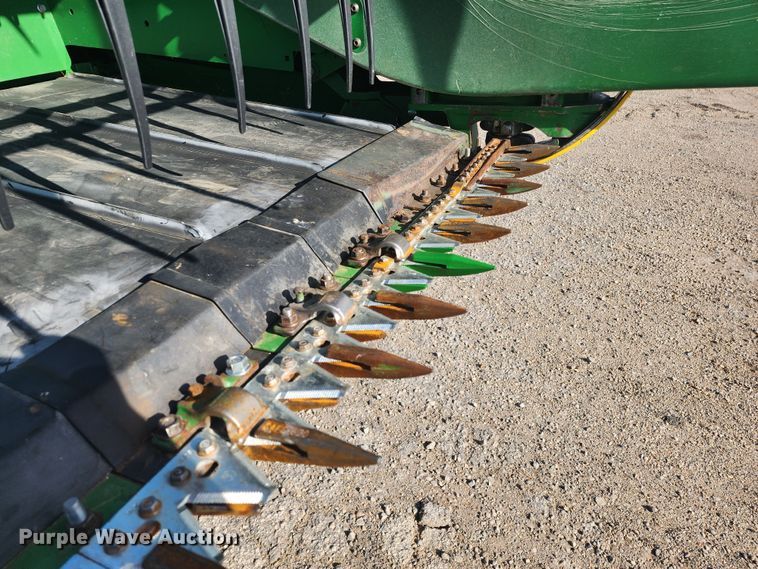 image for item KC9382 2017 John Deere 635FD HydraFlex  flex draper head