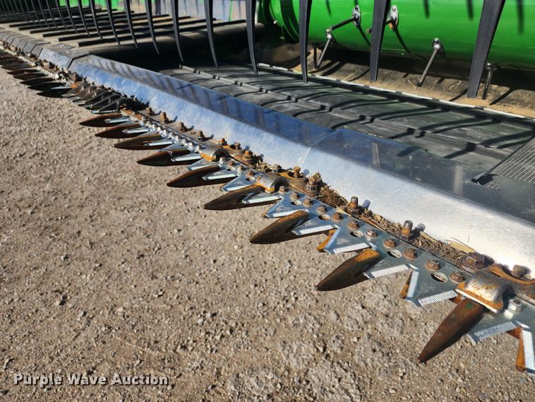 image for item KC9382 2017 John Deere 635FD HydraFlex  flex draper head
