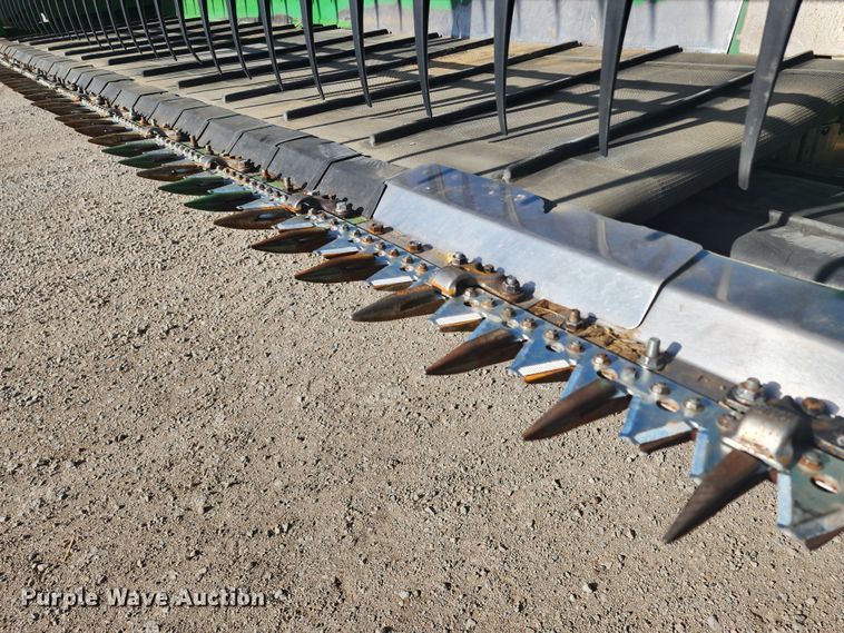 image for item KC9382 2017 John Deere 635FD HydraFlex  flex draper head