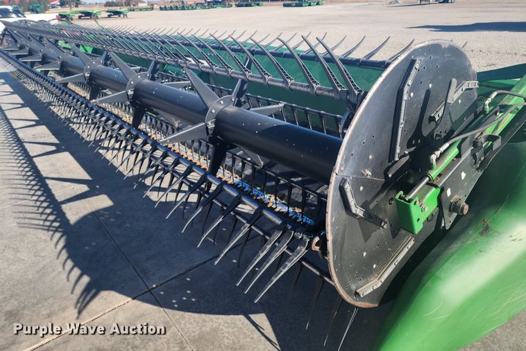 image for item KC9418 2017 John Deere 635FD HydraFlex  flex draper head