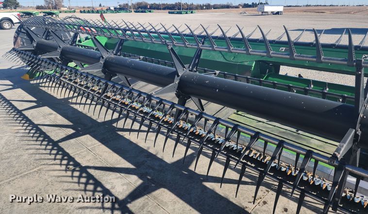 image for item KC9418 2017 John Deere 635FD HydraFlex  flex draper head