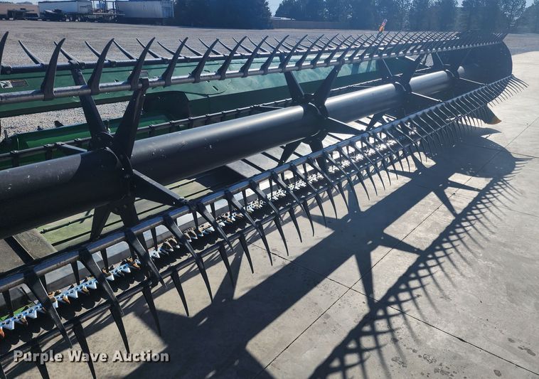 image for item KC9418 2017 John Deere 635FD HydraFlex  flex draper head