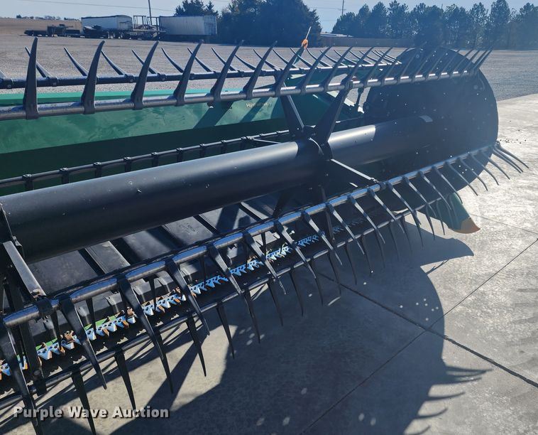 image for item KC9418 2017 John Deere 635FD HydraFlex  flex draper head