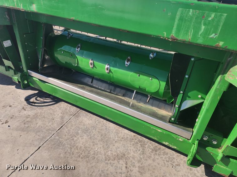 image for item KC9418 2017 John Deere 635FD HydraFlex  flex draper head