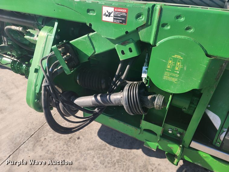image for item KC9418 2017 John Deere 635FD HydraFlex  flex draper head